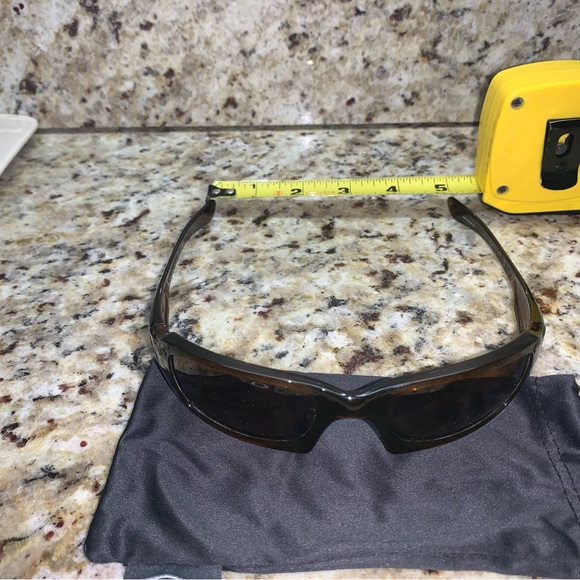 Women’s Oakley sunglasses - Picture 5 of 5